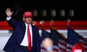 Cựu TT Trump vận động tranh cử ở Pennsylvania nhằm chọc thủng ‘bức tường xanh’