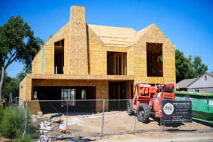 Hiệp hội nhà thầu xây dựng: Quy định mới về khí hậu của chính phủ TT Biden sẽ khiến giá nhà ở mới tăng 31,000 USD